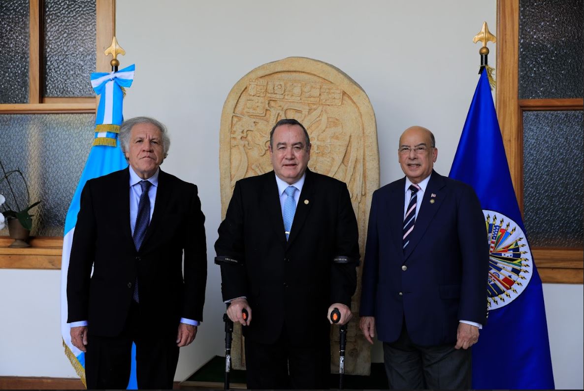 Presidente Alejandro Giammattei se reúne con misión de observación de la OEA