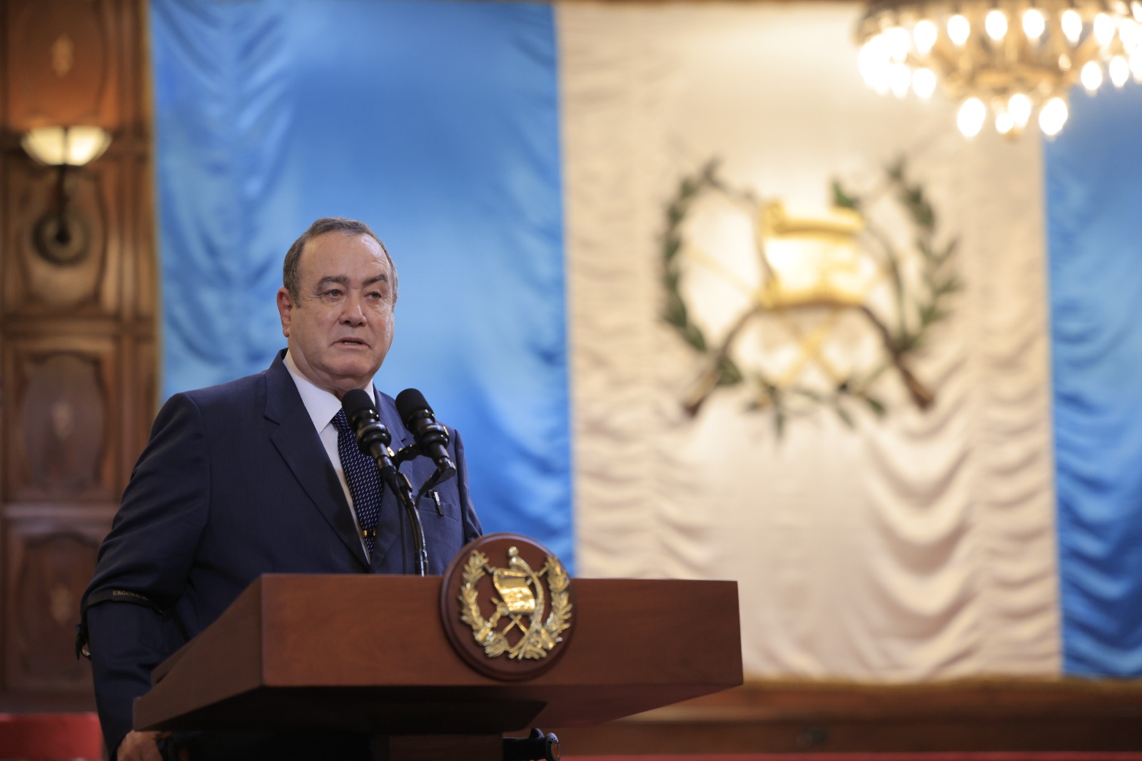 Presidente rechaza injerencia internacional en asuntos de Estado