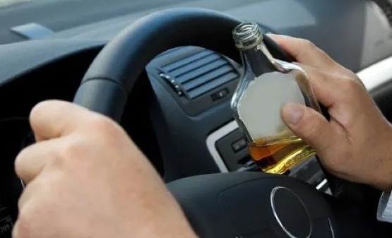 No conduzca bajo efectos de alcohol en estas festividades