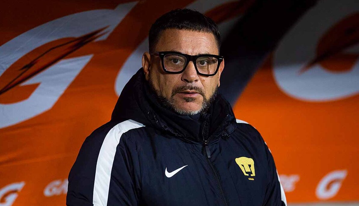 Pumas se queda sin entrenador, tras la renuncia de Antonio Mohamed