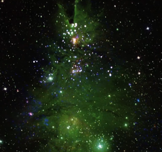 Nasa capta un grupo de estrellas con la apariencia de un árbol de Navidad