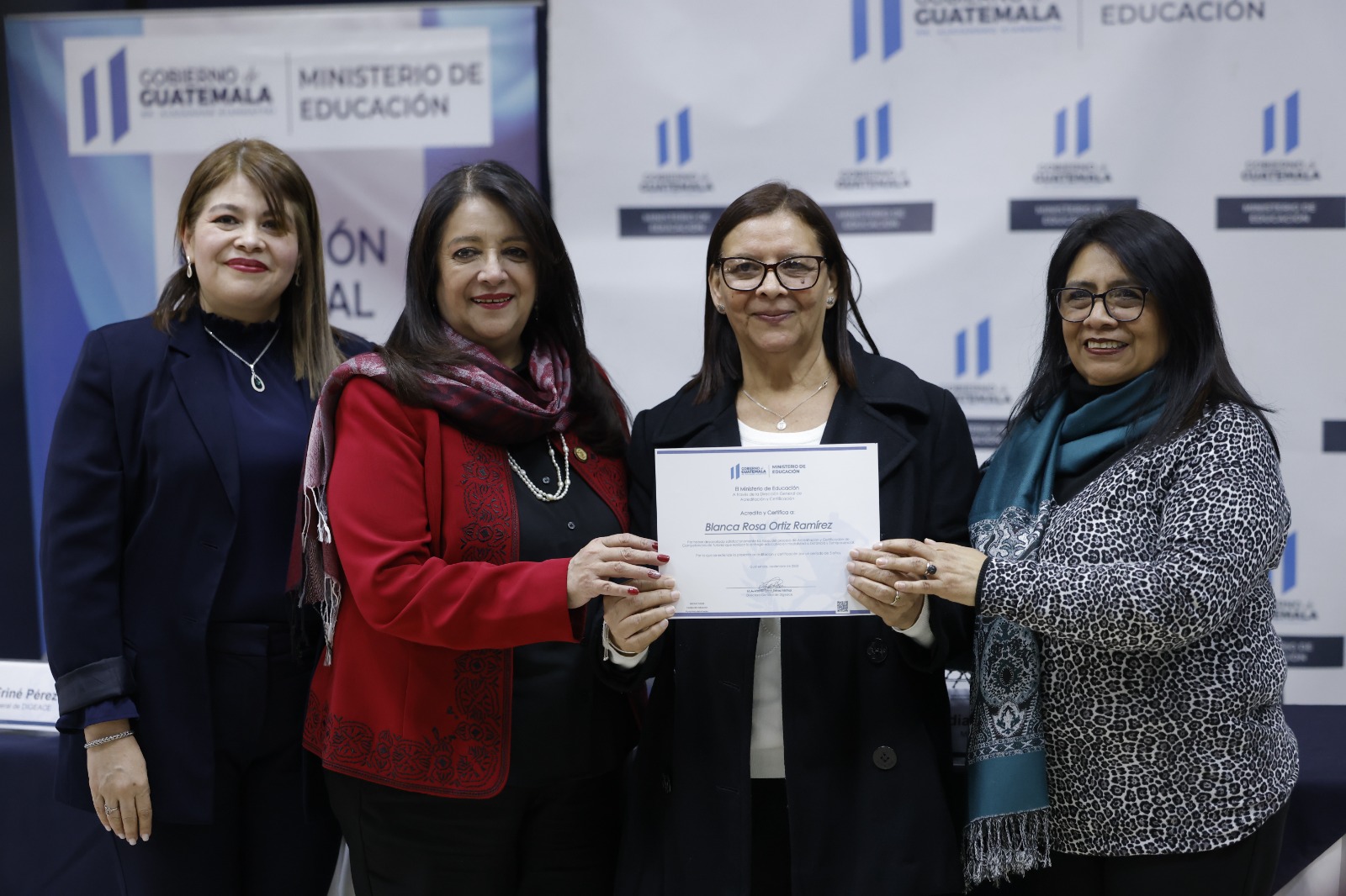Mineduc entregó certificaciones y acreditaciones a tutores, programas y proyectos