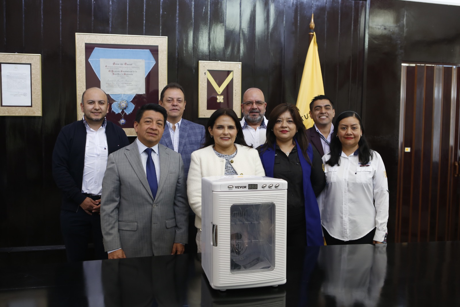 MSPAS recibe equipo para el monitoreo y vigilancia de la calidad del agua