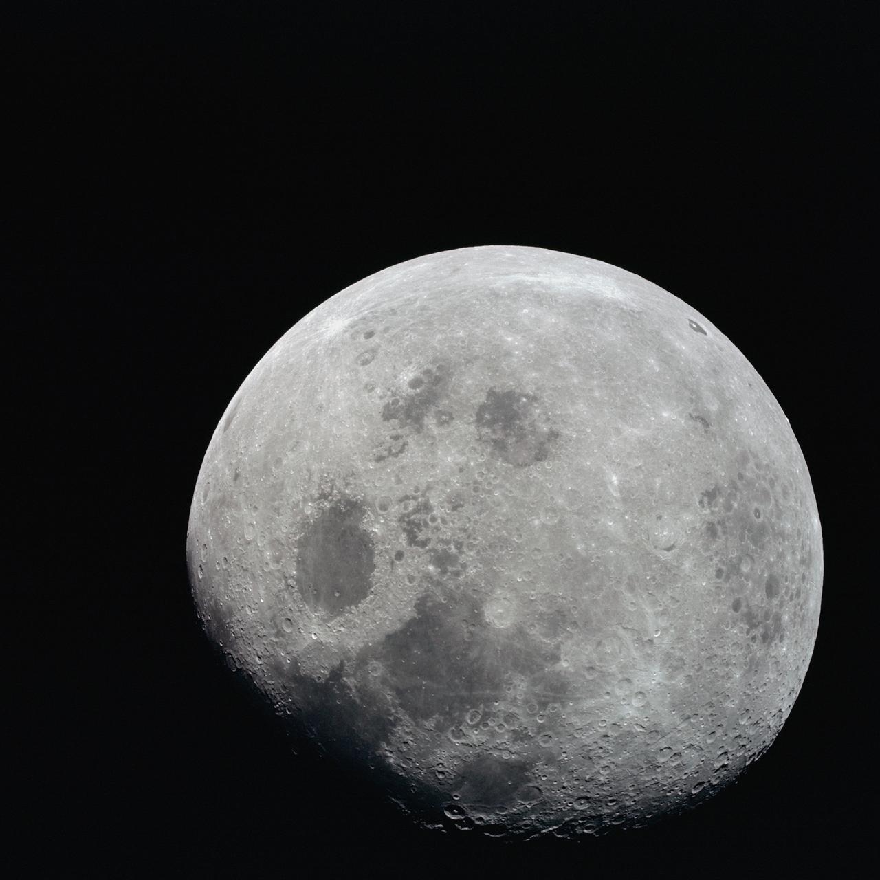 La Luna Fría adornó el cielo del hemisferio norte