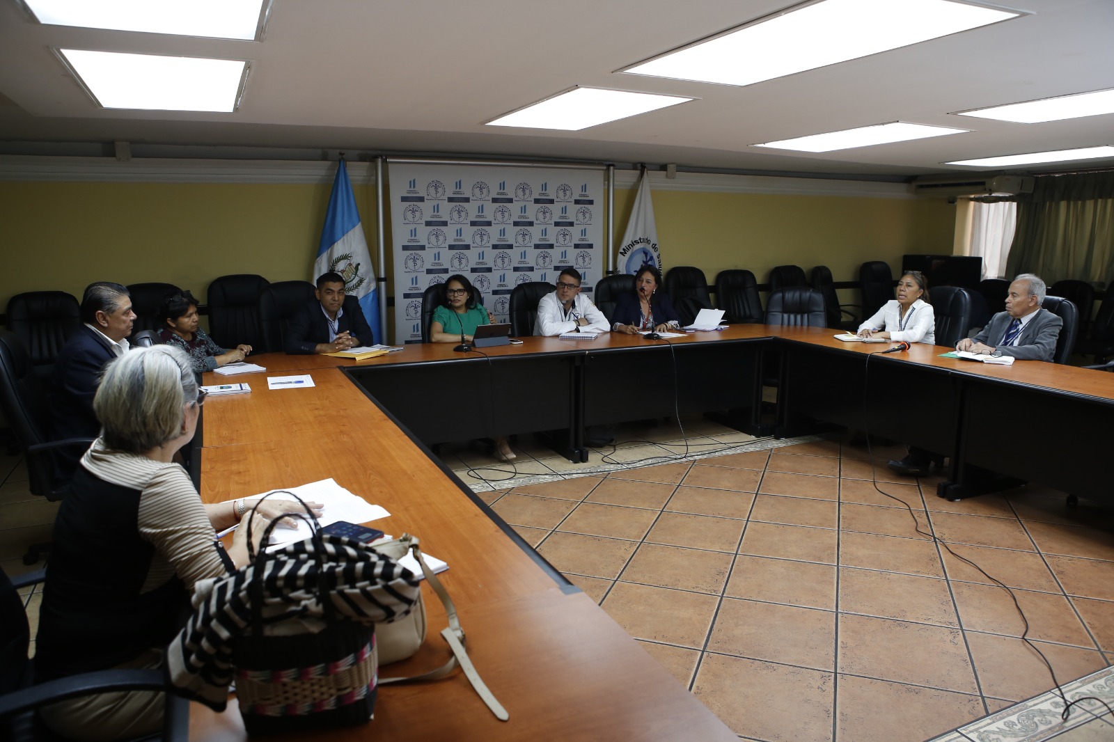 Mesa de diálogo sobre el cambio climático. /Foto: MSPAS.