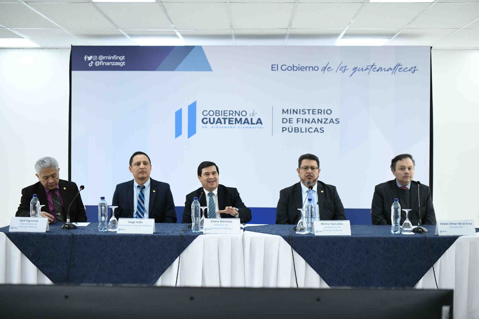 Conferencia de prensa del Ministerio de Finanzas. /Foto: Carlos Jacinto