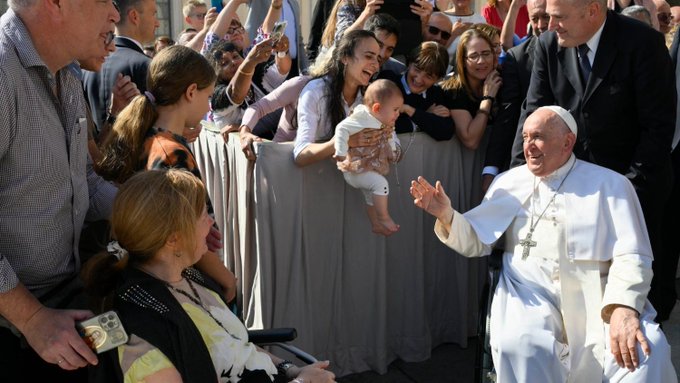 El Papa critica la obsesión por la apariencia, “especialmente en las redes sociales”