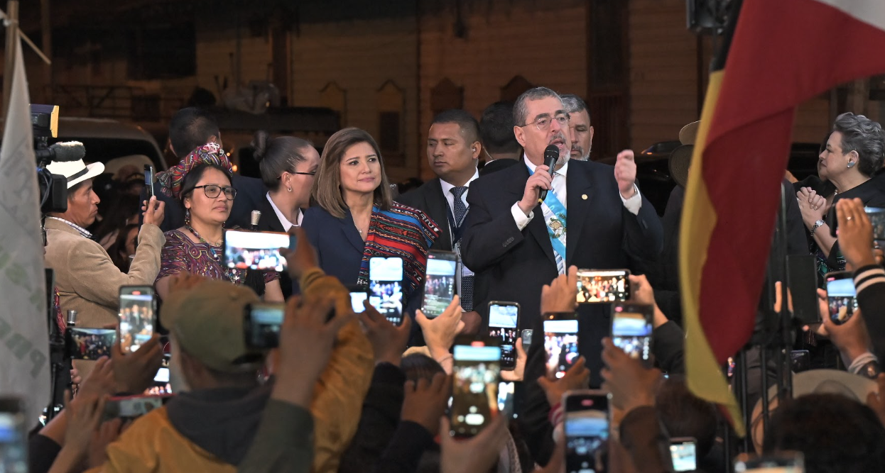 Binomio presidencial en su encuentro con autoridades de pueblos originarios. / Foto: Gobierno de Guatemala.