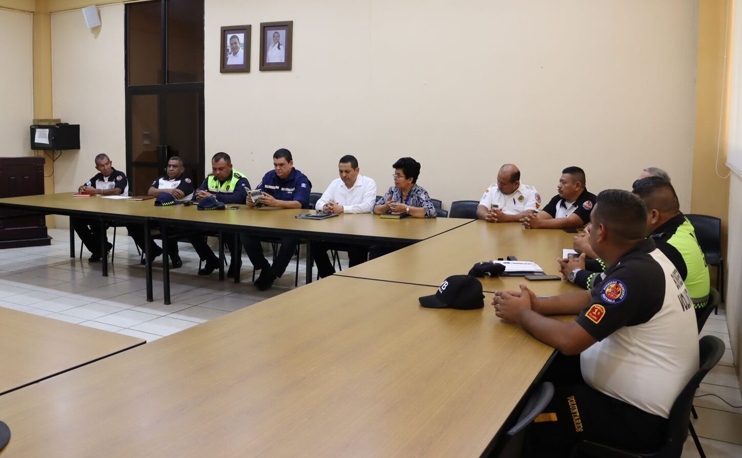 En Zacapa sostienen reunión para reforzar planes de seguridad vial
