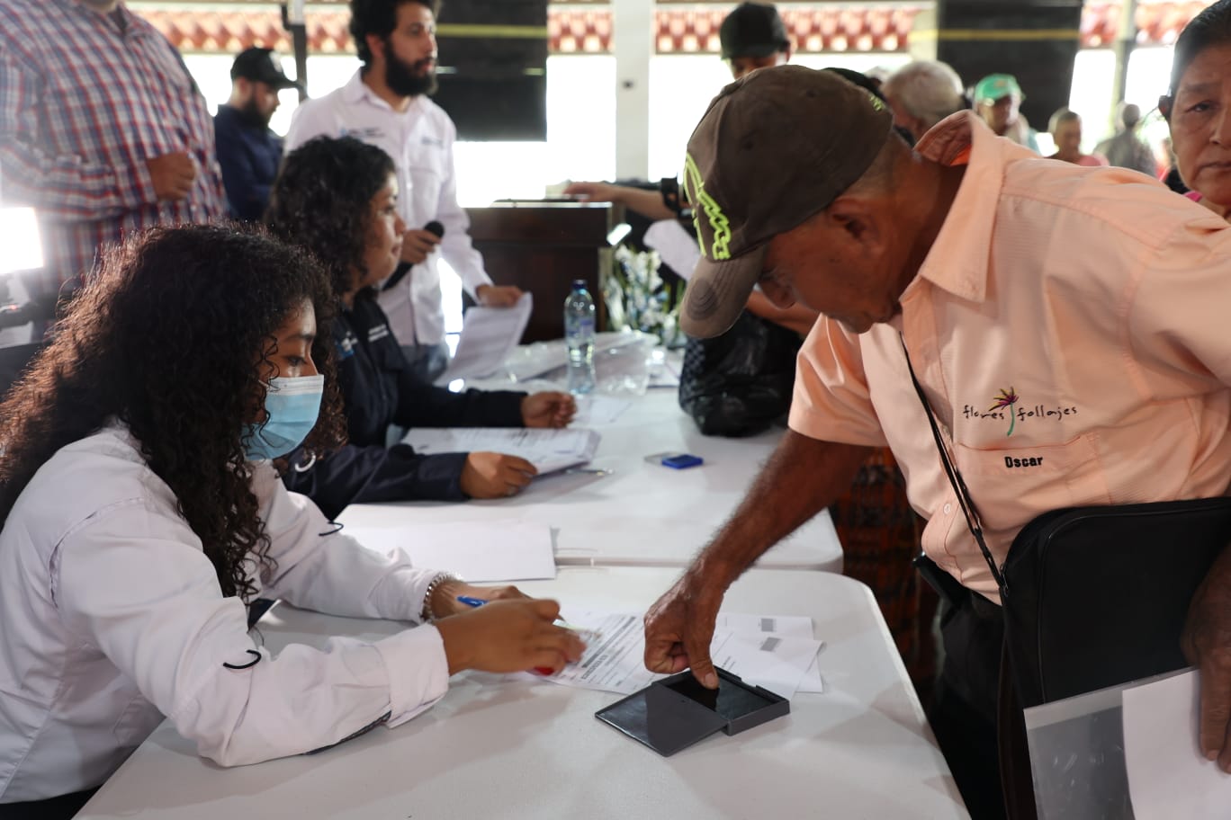 Anuncian nueva plataforma digital para inscripción de beneficiarios del PAM