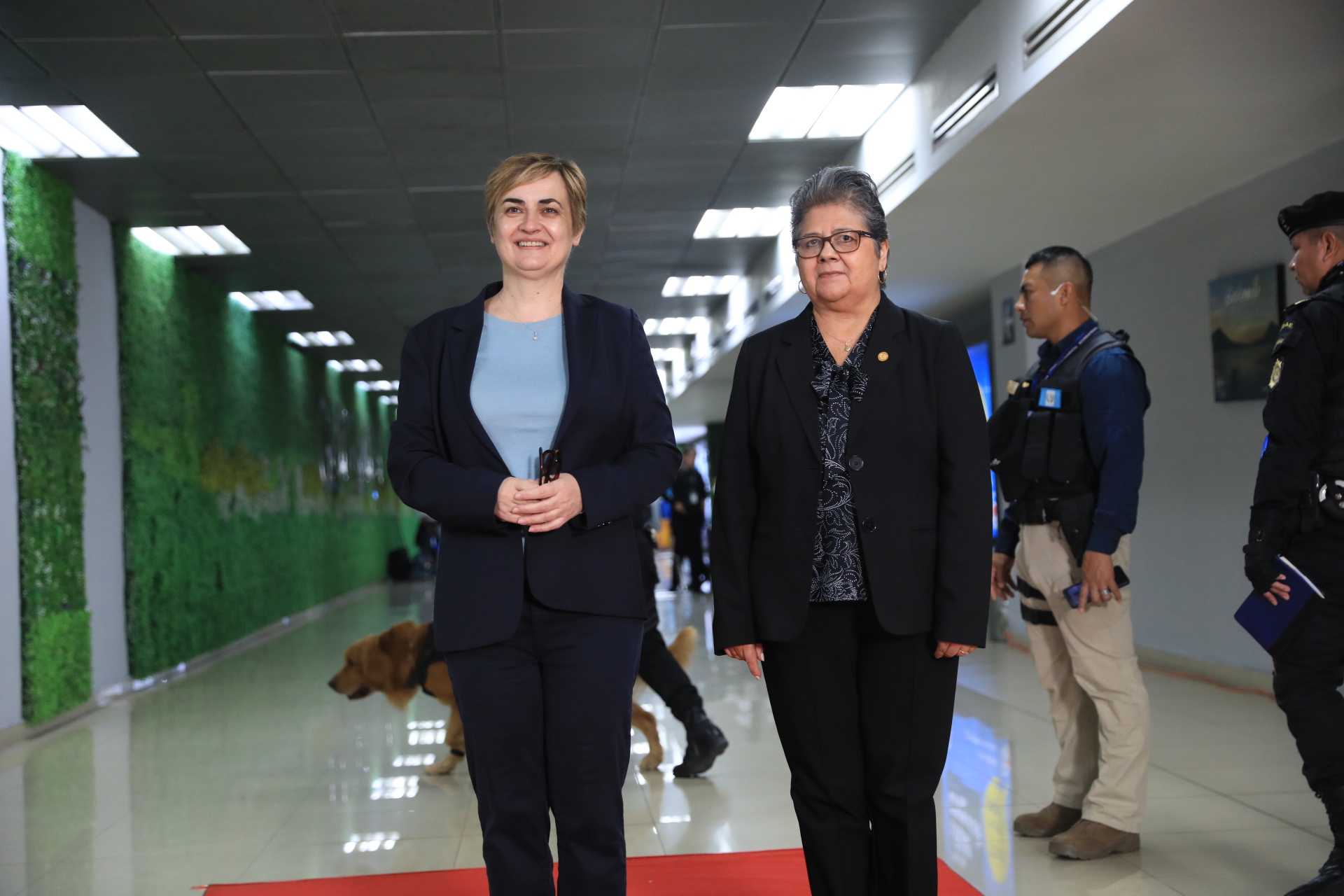 Representantes de Dinamarca, Eslovaquia y Austria llegan a Guatemala