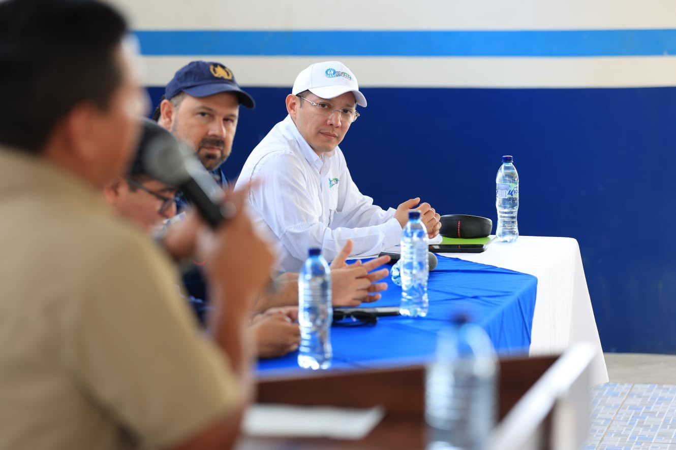 Melvin Quijivix queda destituido de su cargo como director del Inde. / Foto: Inde.