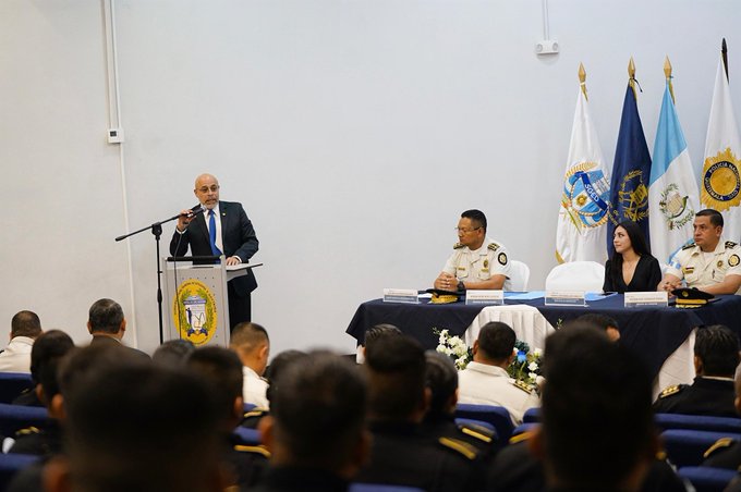 Despegue exitoso del primer curso básico de especialización en aviación