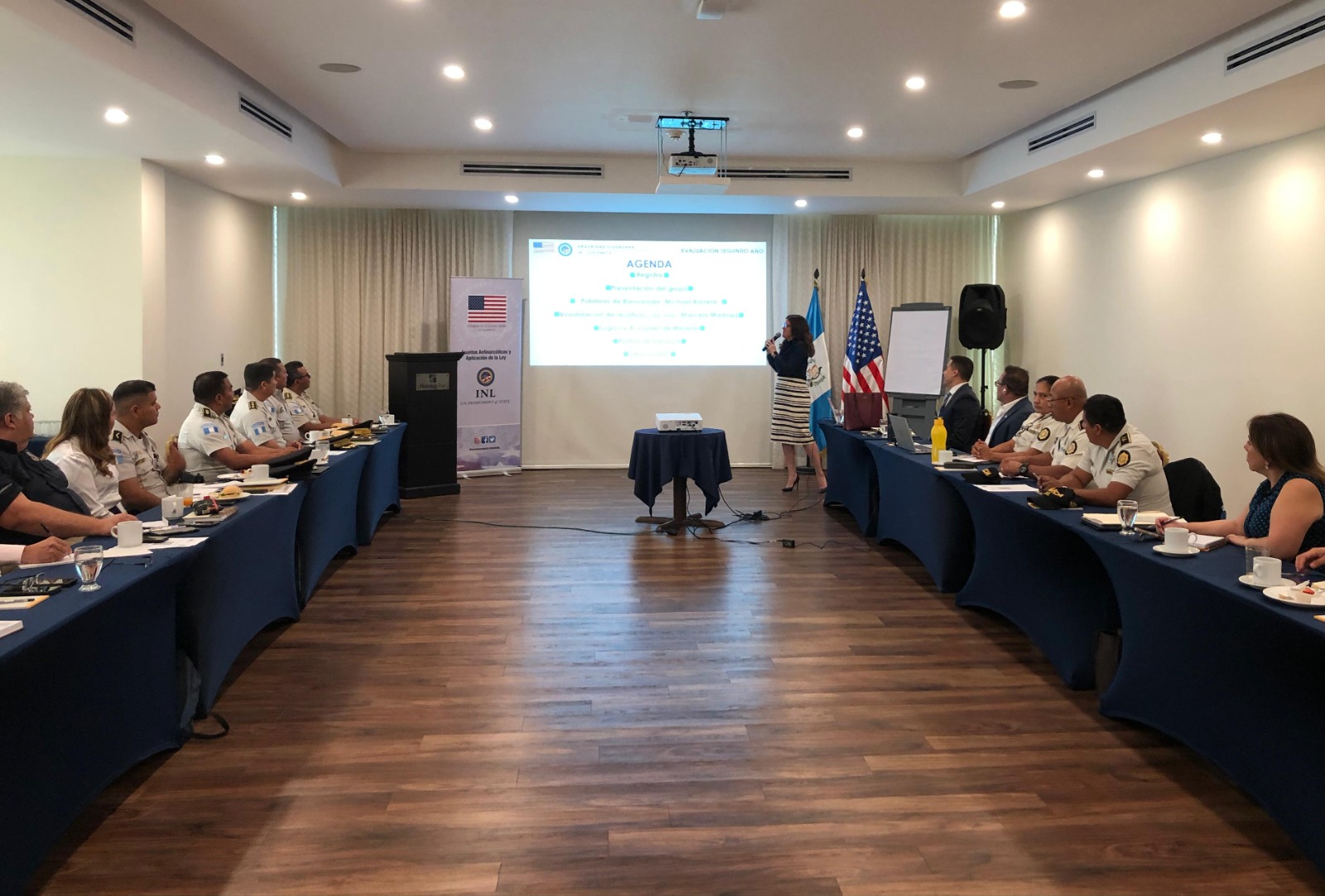 Las autoridades destacaron la creación de nuevos contenidos académicos orientados a mejorar la atención ciudadana. / Foto: Mingob.