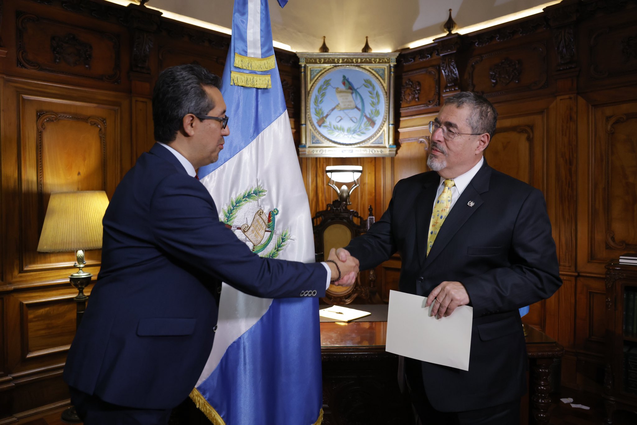 Jonathan Menkos Zeissig juramentado para estar al frente del Minfin
