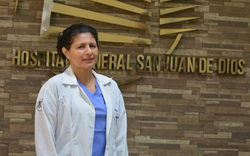 Erika Pérez asume la dirección del Hospital General San Juan de Dios