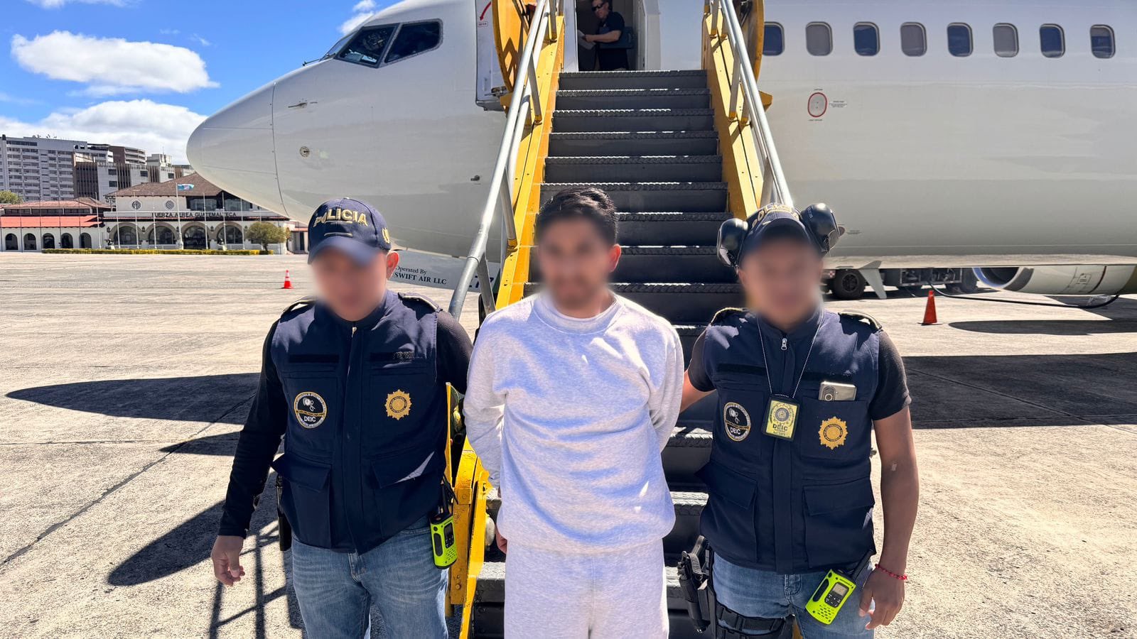 Los cinco hombres repatriados enfrentan órdenes de aprehensión por delitos graves, incluyendo violencia contra la mujer en su forma física, lesiones graves y portación ilegal de armas de fuego. / Foto IGM.