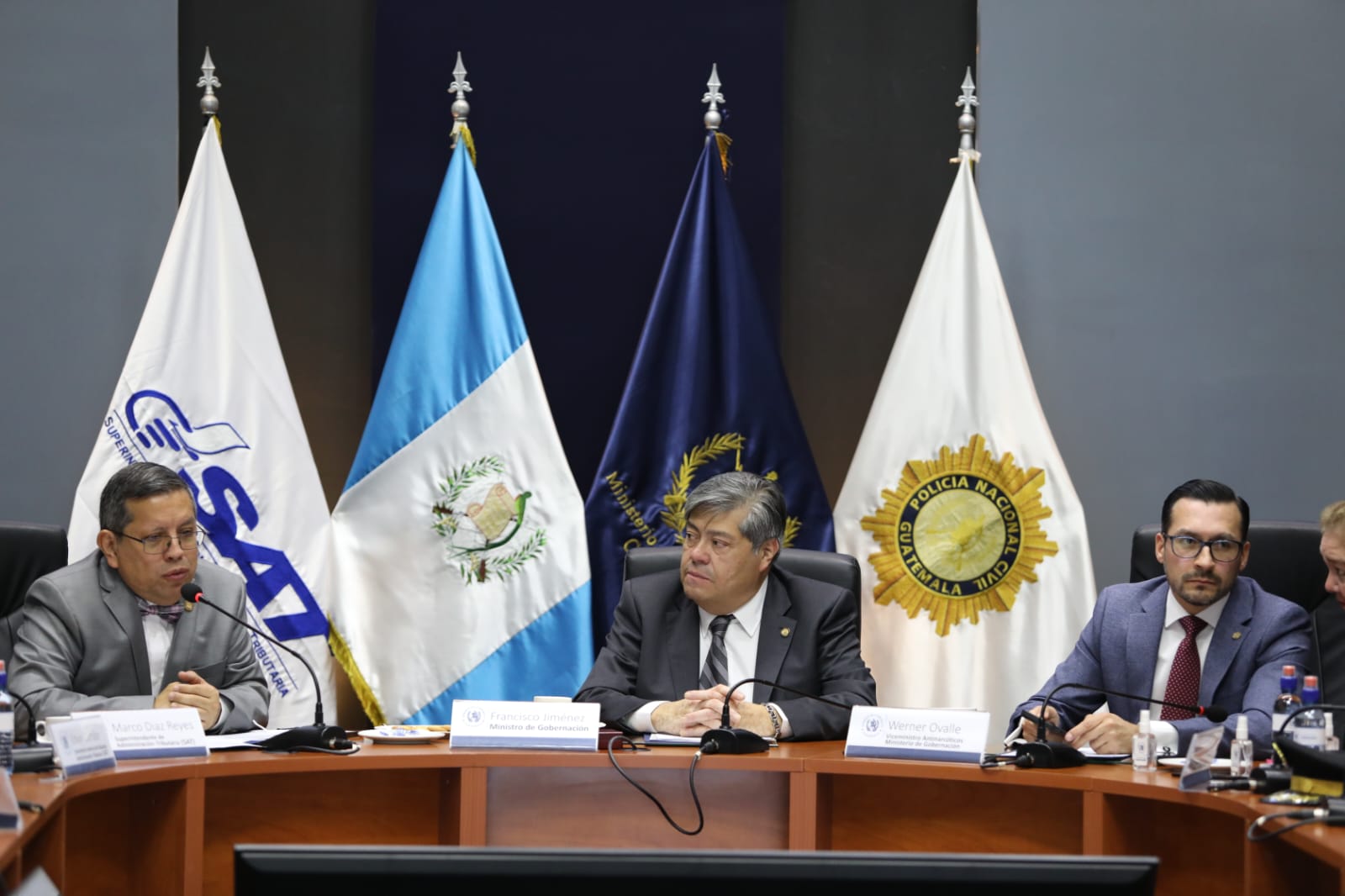Mingob firma Convenio de  Adhesión a la Mesa de Diálogo y Cooperación