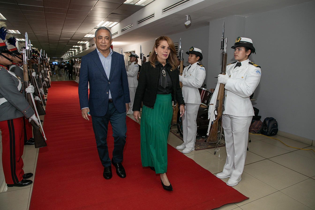 Primer Ministro de Belice llega para participar en cambio de mando