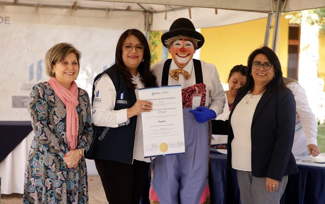 Mineduc payasito