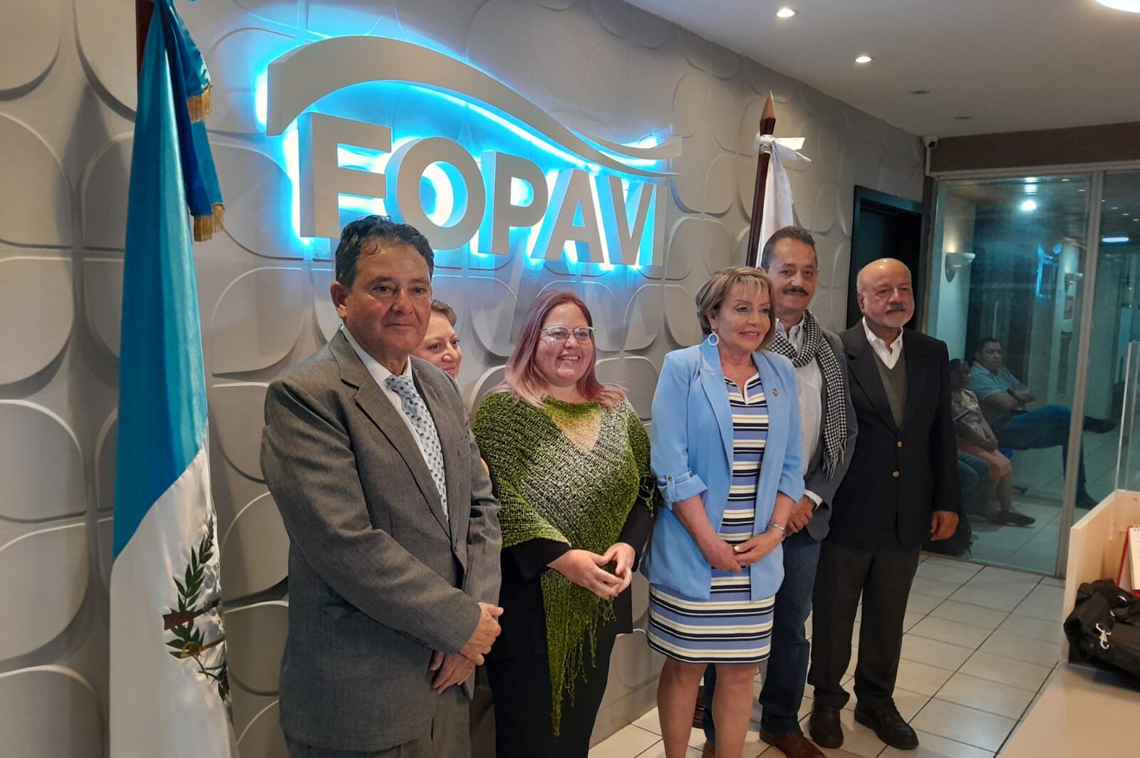 Ministra Jazmín de la Vega sostiene acercamiento con personal de Fopavi y Udevipo
