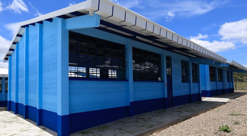 El presidente reitera su compromiso de trabajar a beneficio de la población educativa con el objetivo de formar dignamente su futuro.// Foto: DCA.