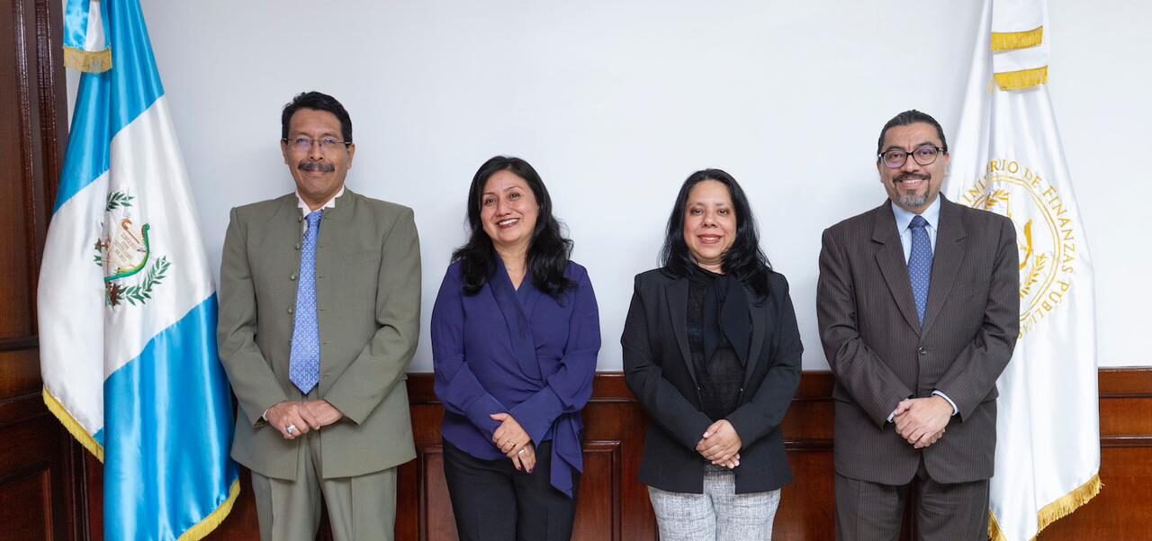 Nombran a nuevos viceministros de Finanzas Públicas