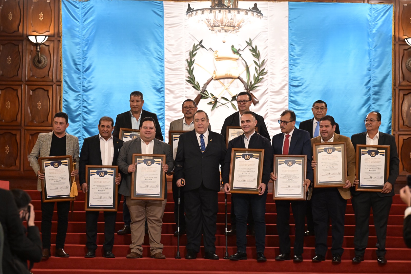 Presidente Giammattei reconoce eficiencia en ejecución de proyectos departamentales