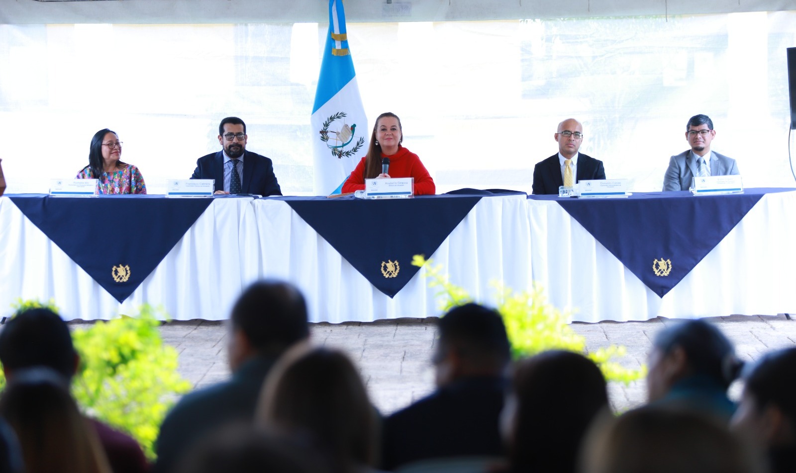 Asumen nuevas autoridades del Ministerio de Educación