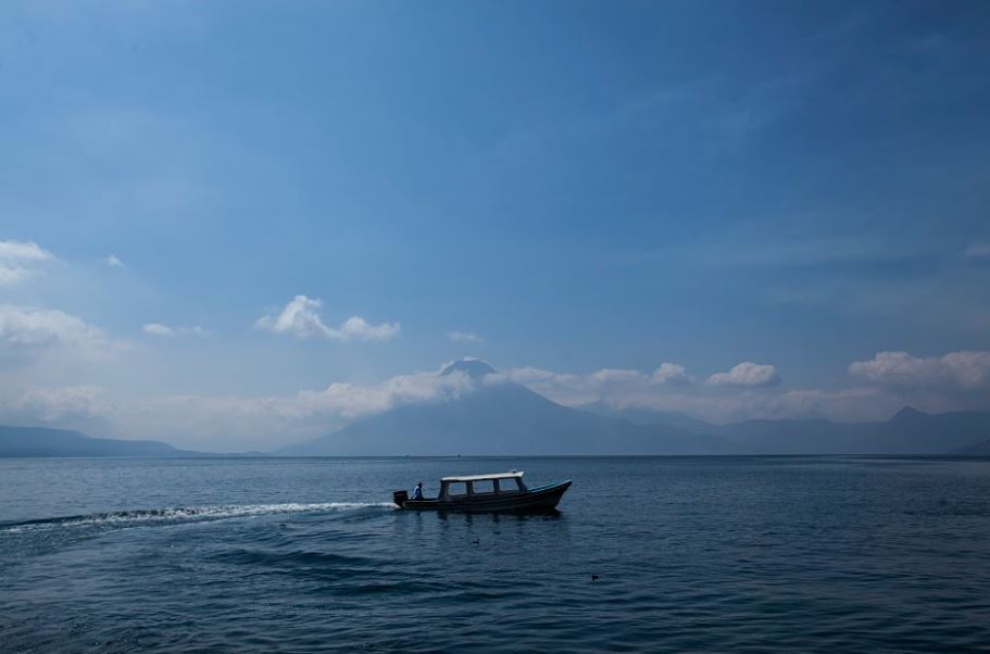 Garantizan acceso a la salud en zonas de difícil acceso terrestre alrededor de lago de Atitlán