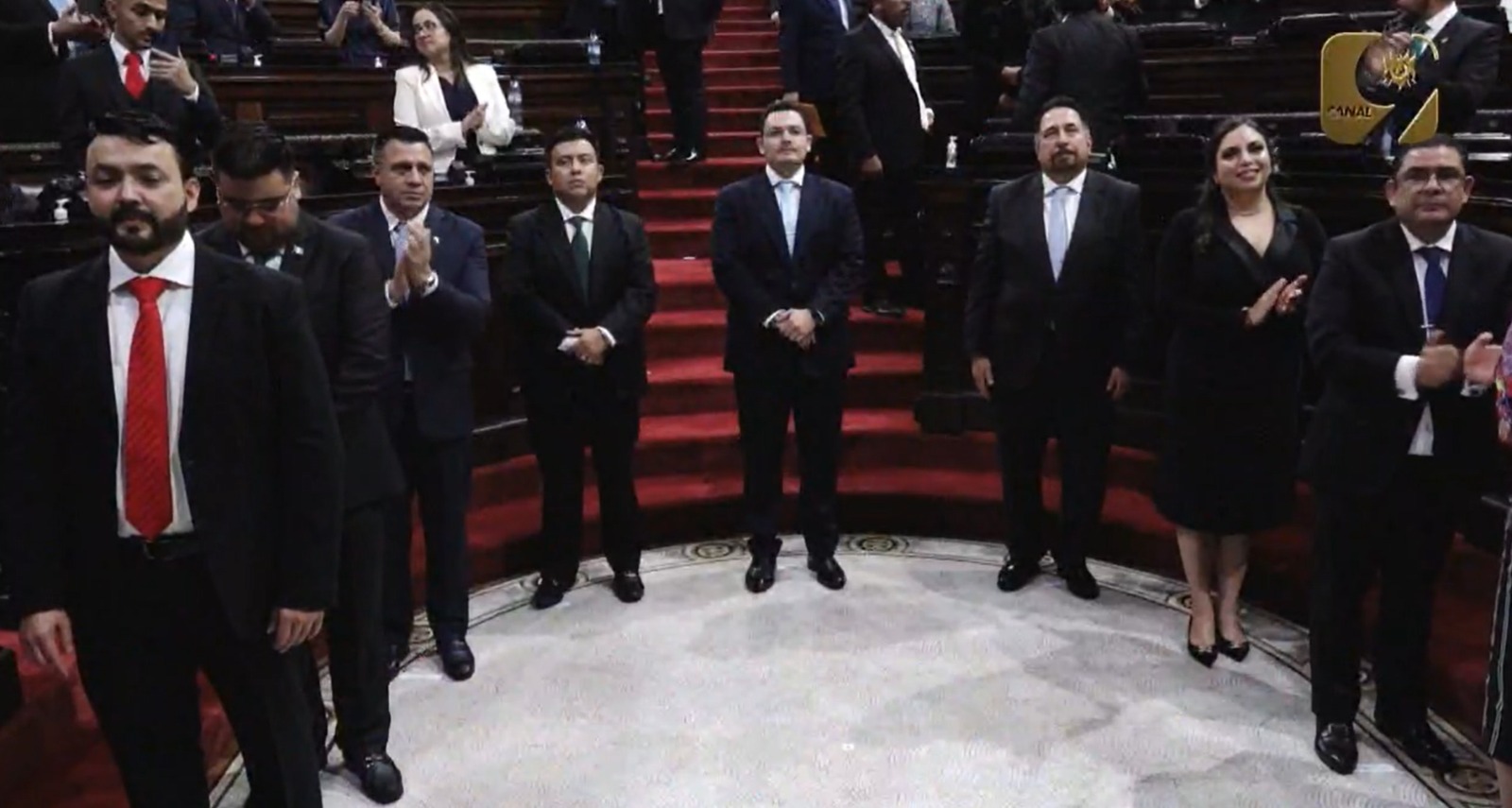 Juramentan a X Legislatura del Congreso de la República