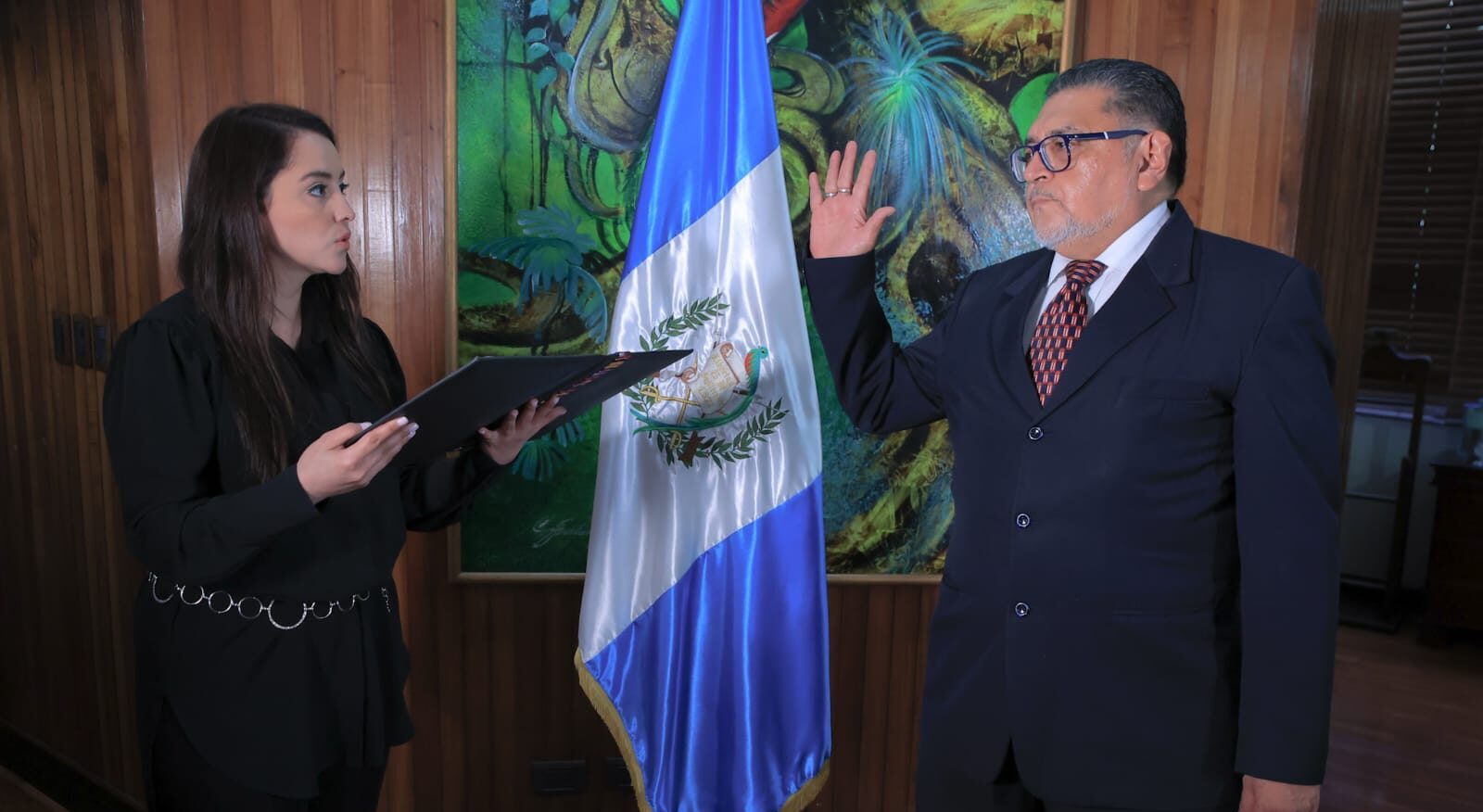 Asume Maynor Estrada como ministro de Agricultura