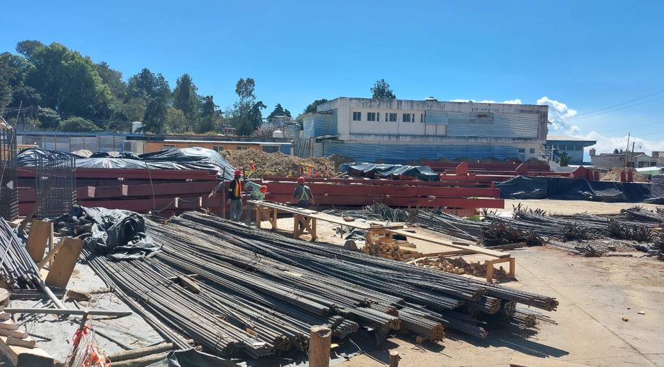 Supervisan construcción de nuevo Hospital Nacional de Sololá