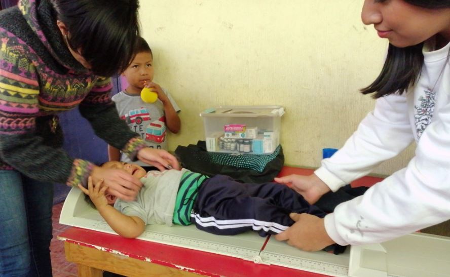 Brigadas de Salud y Nutrición brindan atención a población de Pueblo Nuevo Viñas