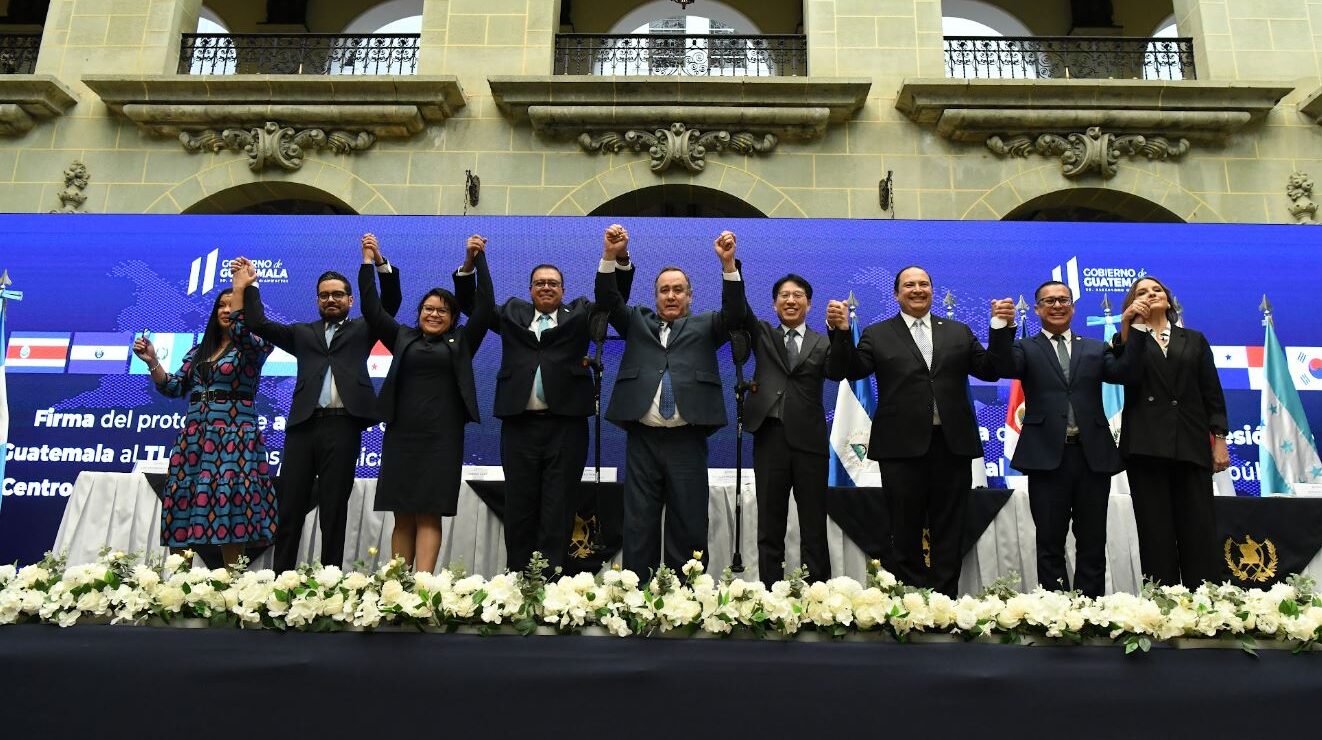 Guatemala se adhiere al Tratado de Libre Comercio entre Centroamérica y la República de Corea