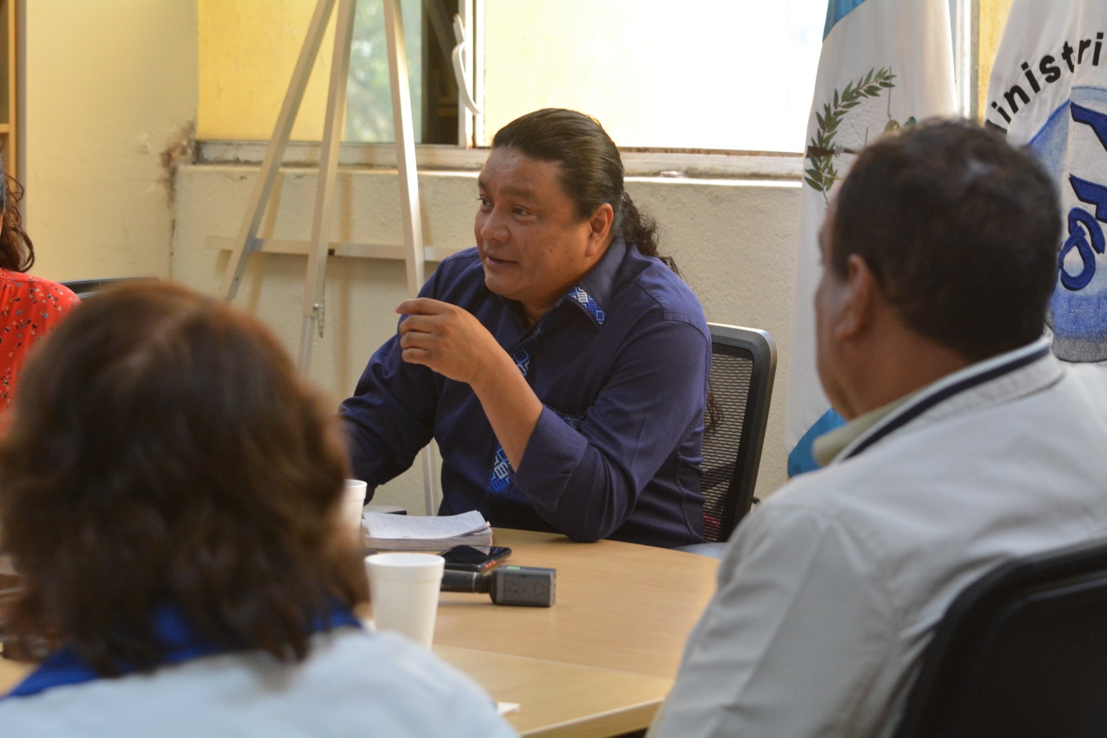 Funcionarios de Salud sostienen diálogo con autoridades de Palencia