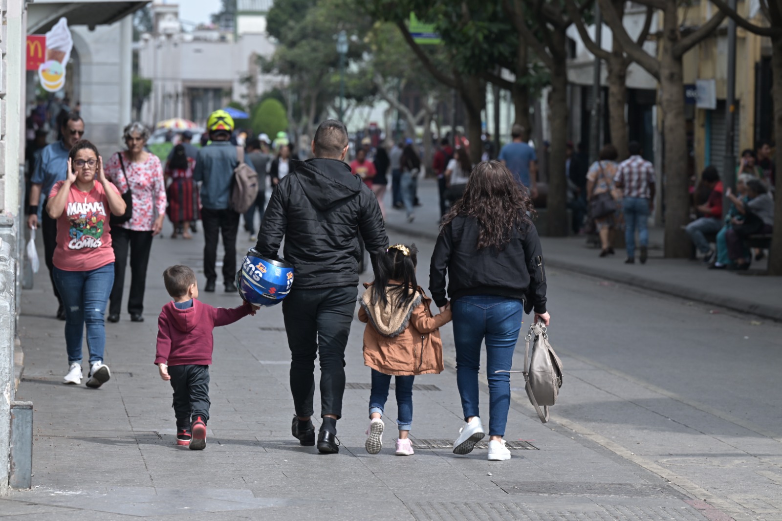 Salud invita a la población a tomar medidas para la prevención de la enfermedad neurológica aguda. /Foto: Álvaro Interiano.