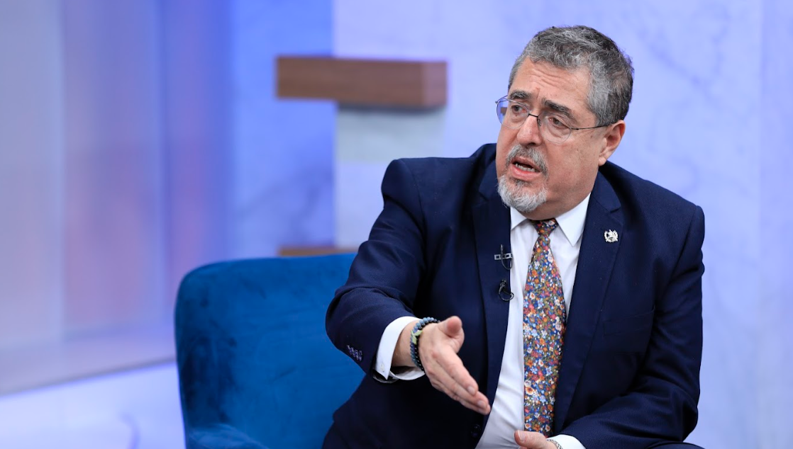 El mandatario abordó la presentación de querella contra la fiscal general. / Foto: Noé Pérez.