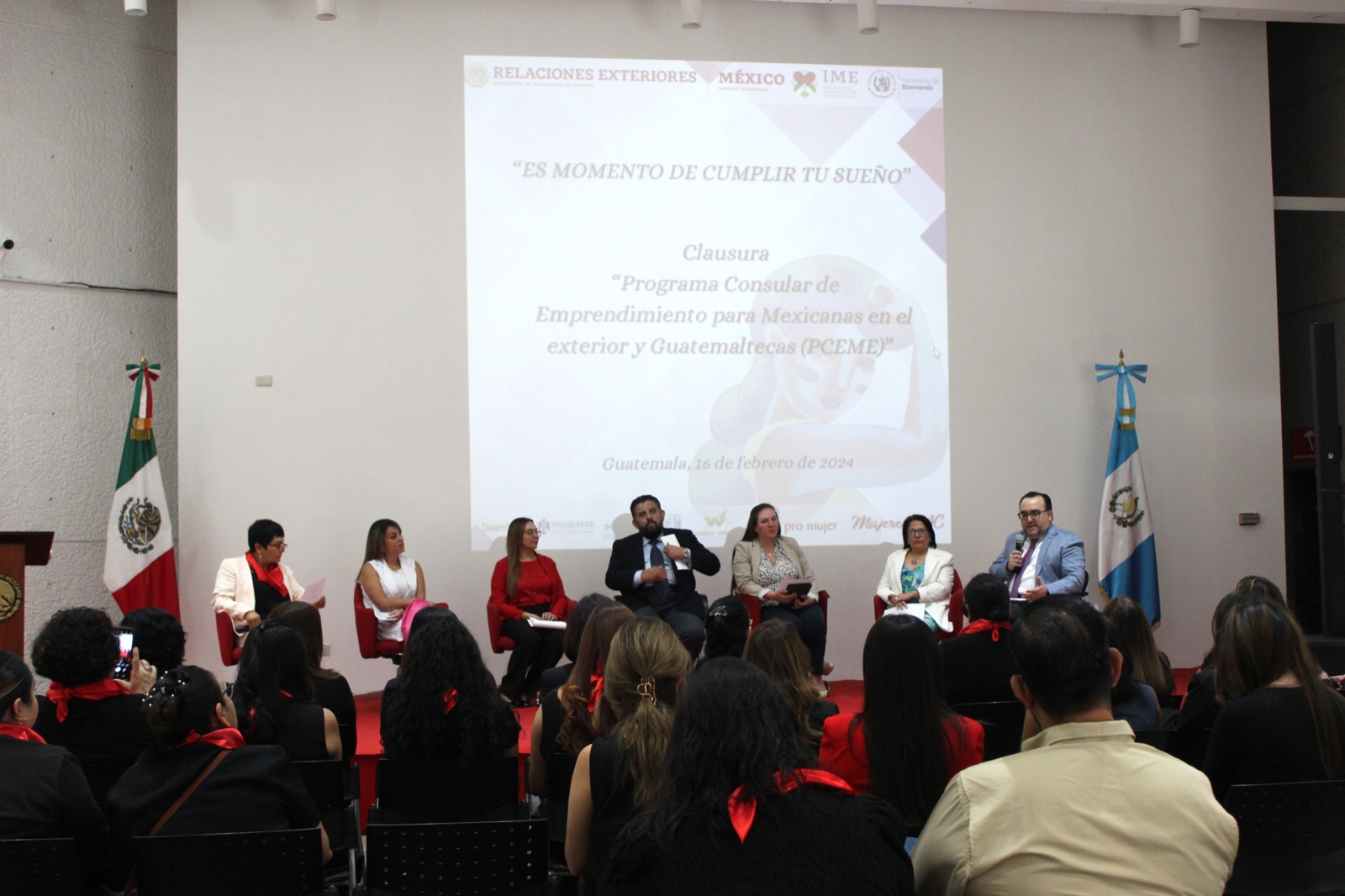 Clausuran programa de emprendimiento para mujeres mexicanas