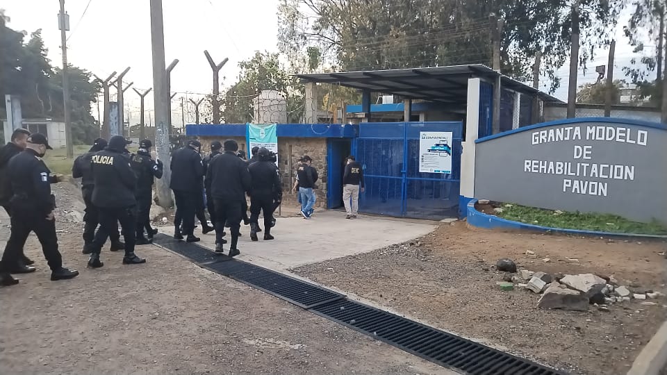 Desarrollan requisas en centros carcelarios Pavón y Pavoncito 