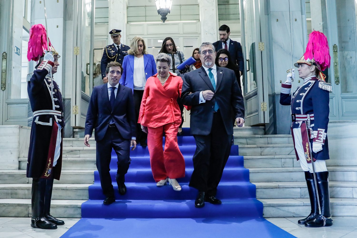 Presidente Arévalo se reúne con el alcalde de Madrid, España