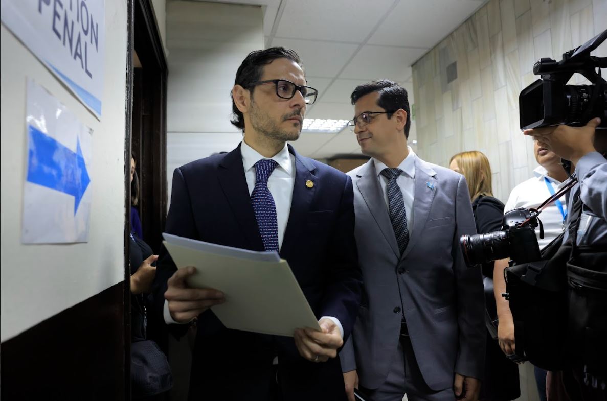 Cuál es el proceso de la solicitud de antejuicio en contra de la fiscal general