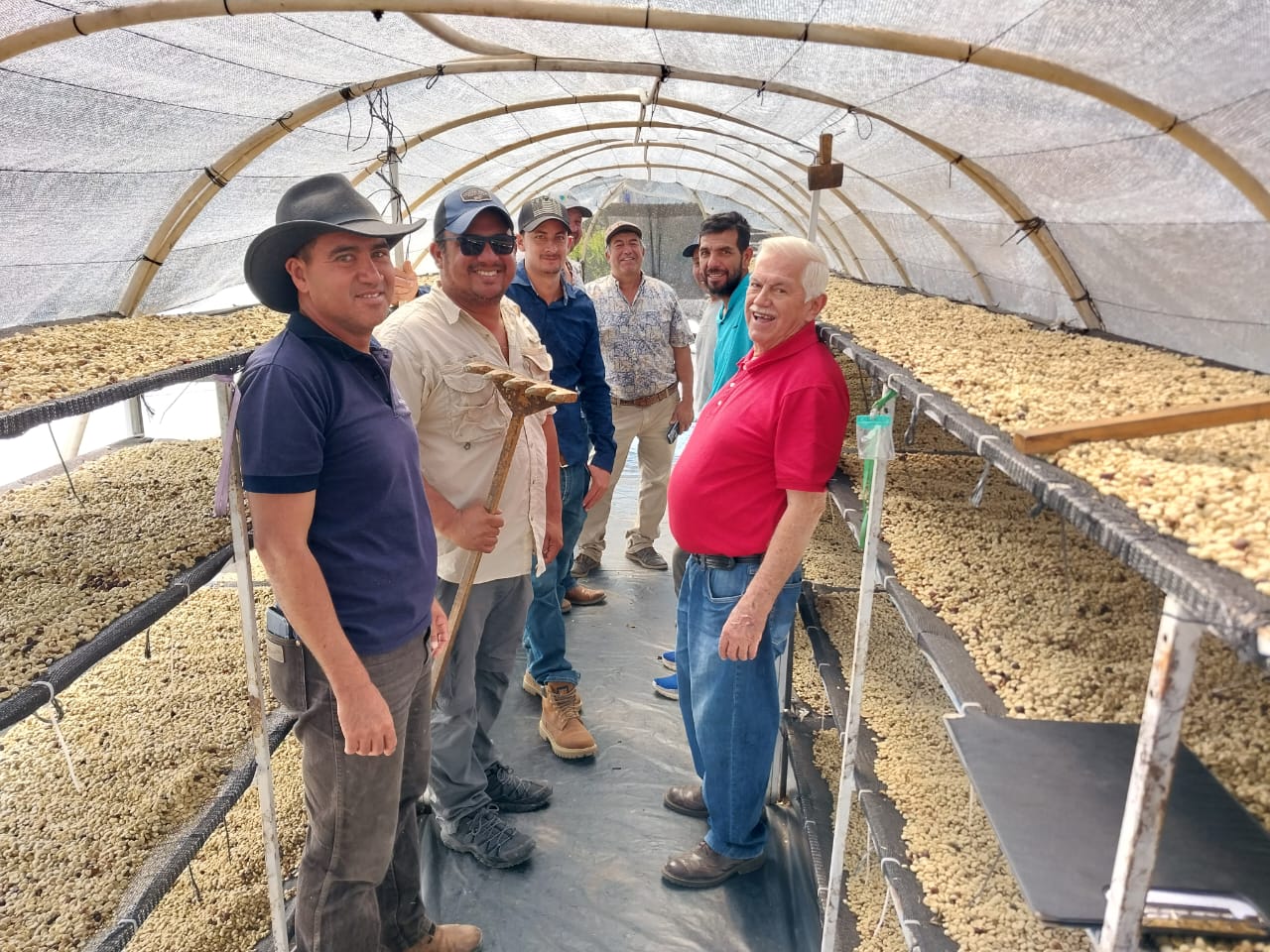 MAGA sostiene reunión con caficultores de El Progreso