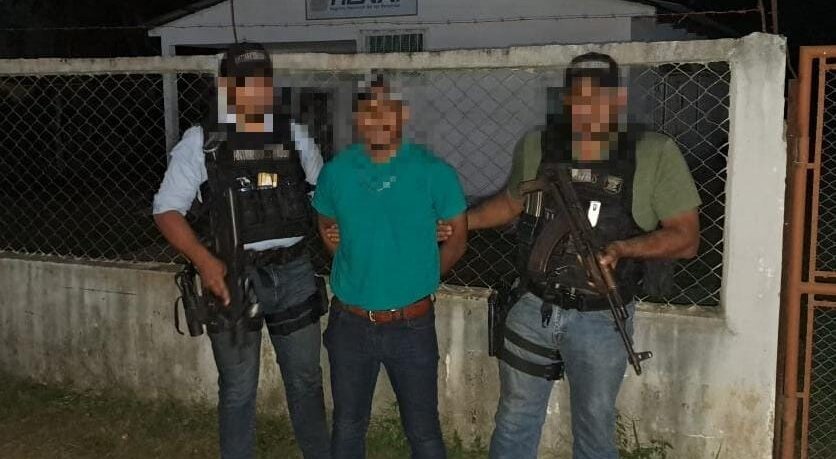 Operativo permitió la captura del supuesto secuestrador que pedía 500 mil quetzales a cambio de la liberación de la madre y sus hijos. /Foto: PNC
