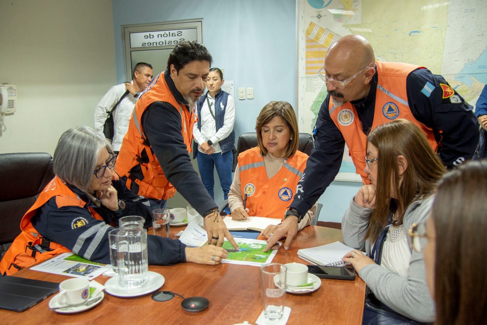 Karin Herrera sigue de cerca acciones para el combate de incendios forestales