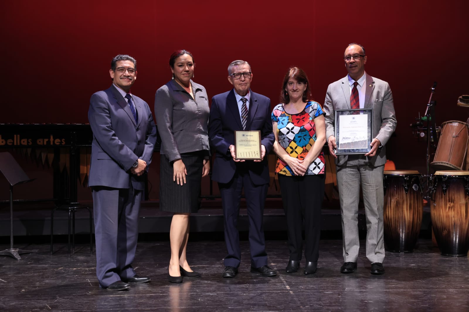 Otorgan premio por trayectoria y aportes al desarrollo de la obra musical en Marimba. / Foto: DCA.