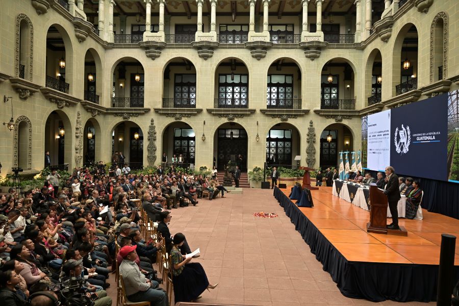 Presidente impulsa acceso a la tierra para los campesinos en diferentes modalidades