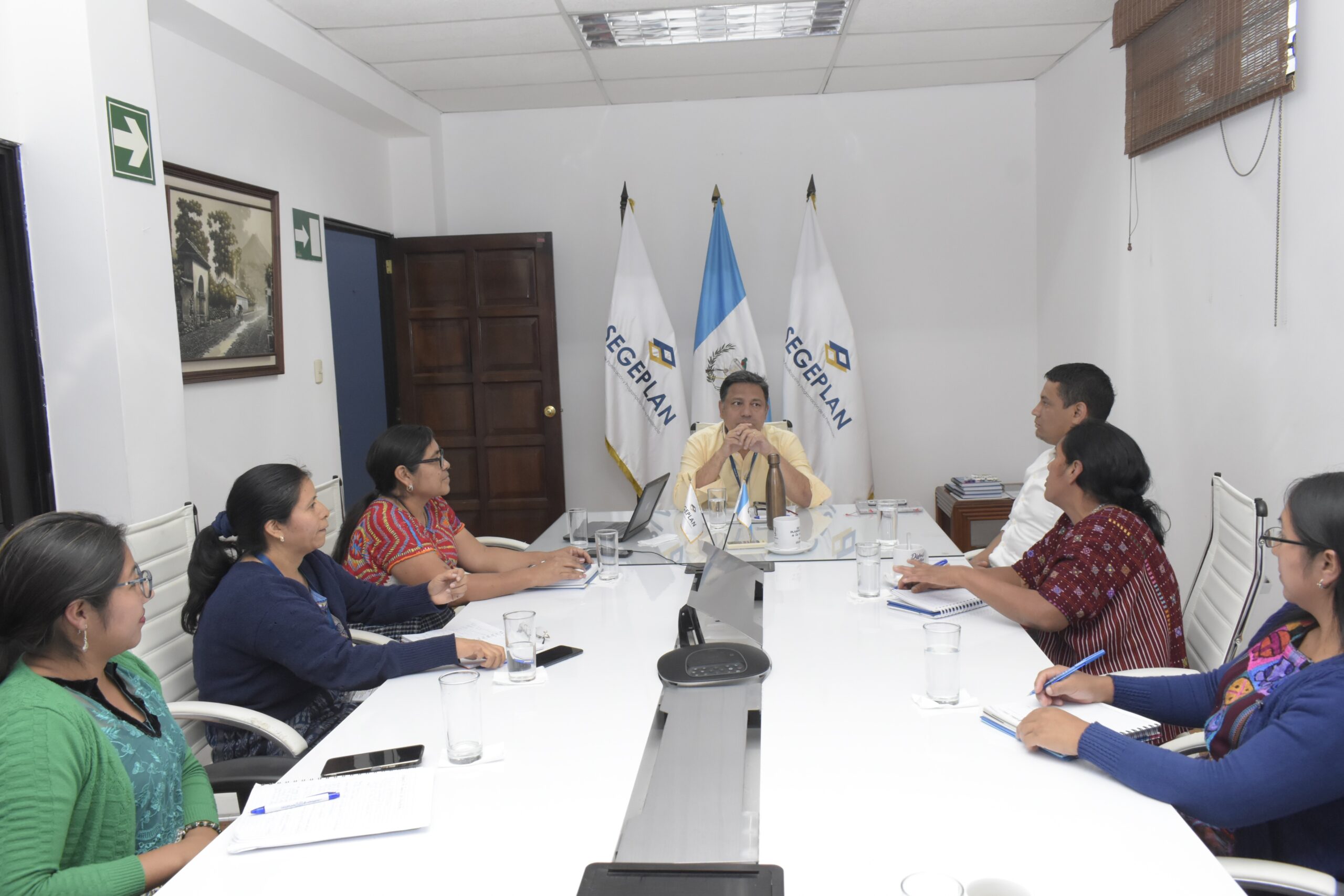 Segeplan promueve diálogo con representantes indígenas
