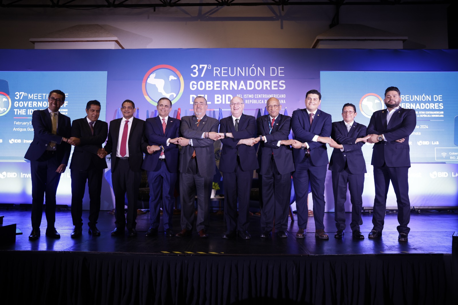 Presidente Arévalo y demás gobernadores y autoridades del BID. / Foto: Dickéns Zamora.