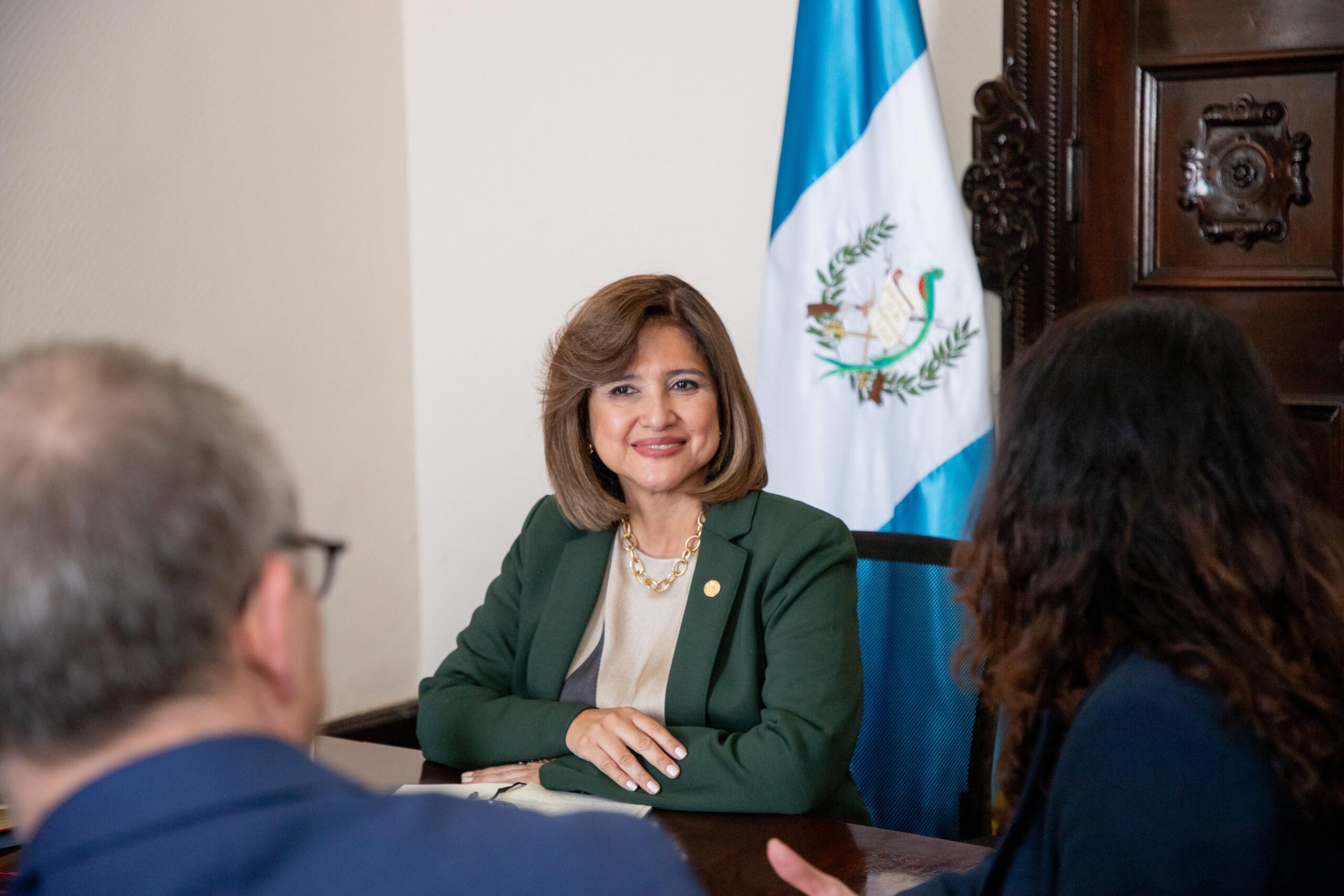 Autoridades se reunieron para dialogar sobre planes en favor de las mujeres y la migración. /Foto: Vicepresidencia de la República.